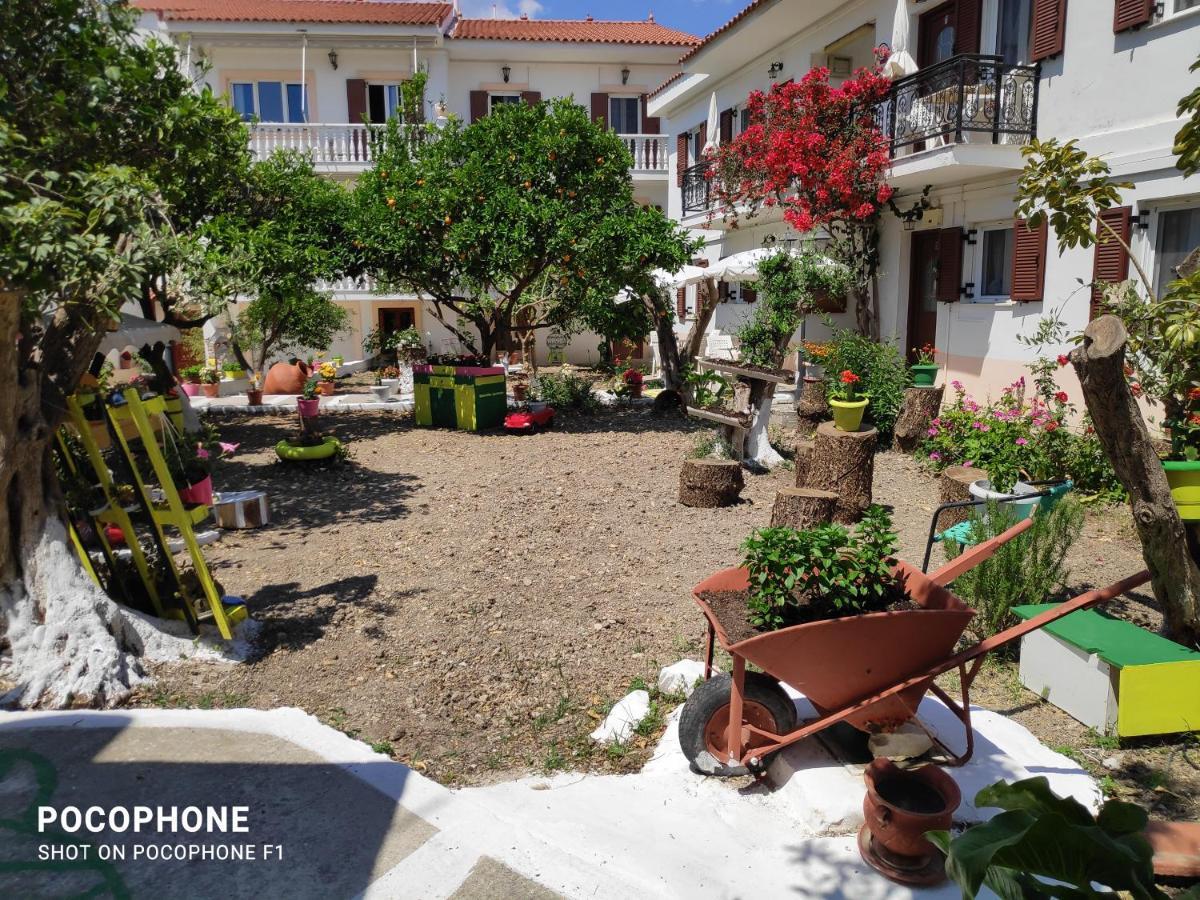 Katerina Apartments Kokkari Exterior foto